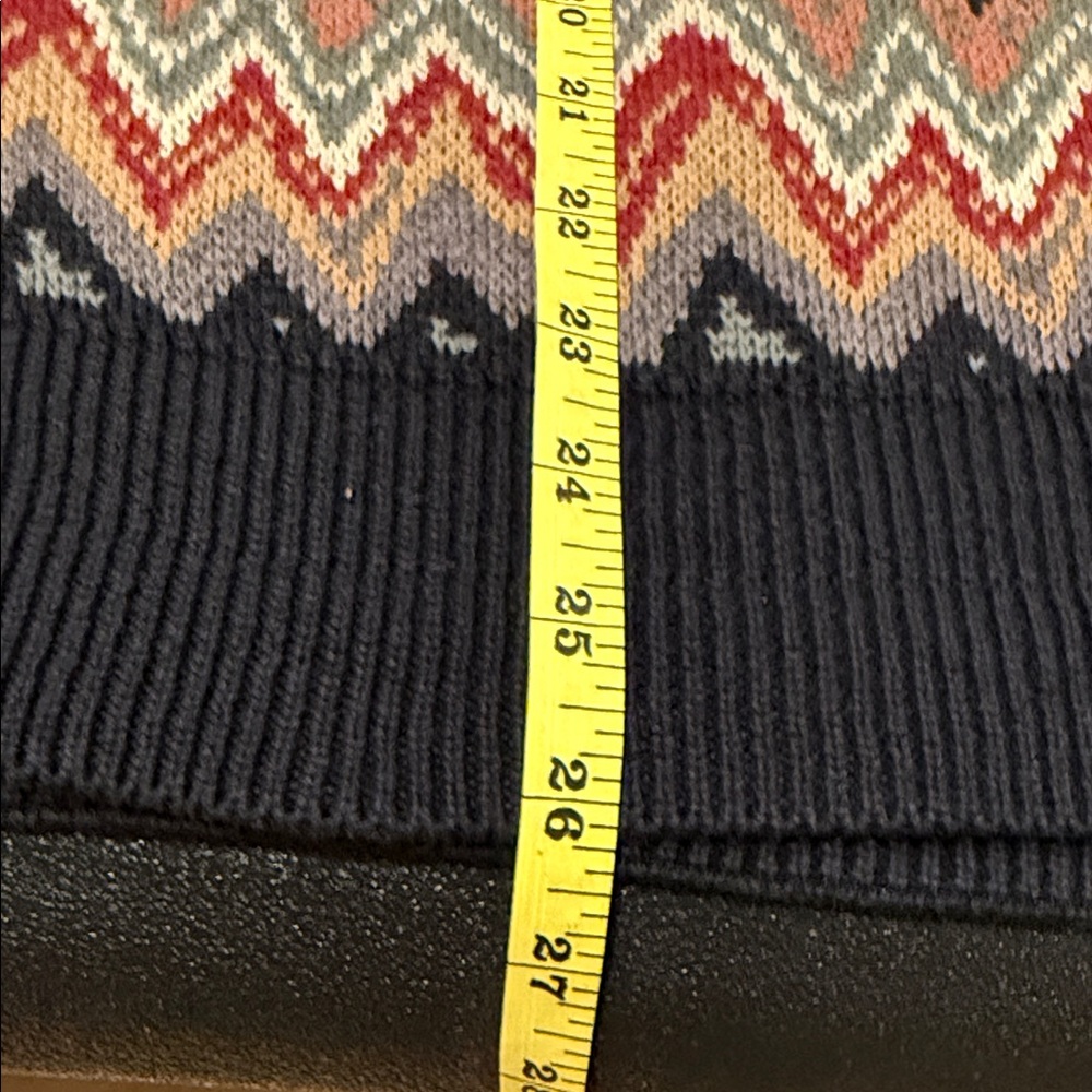 Men's Chevron Pattern Crewneck Sweater - Picture 7 of 7